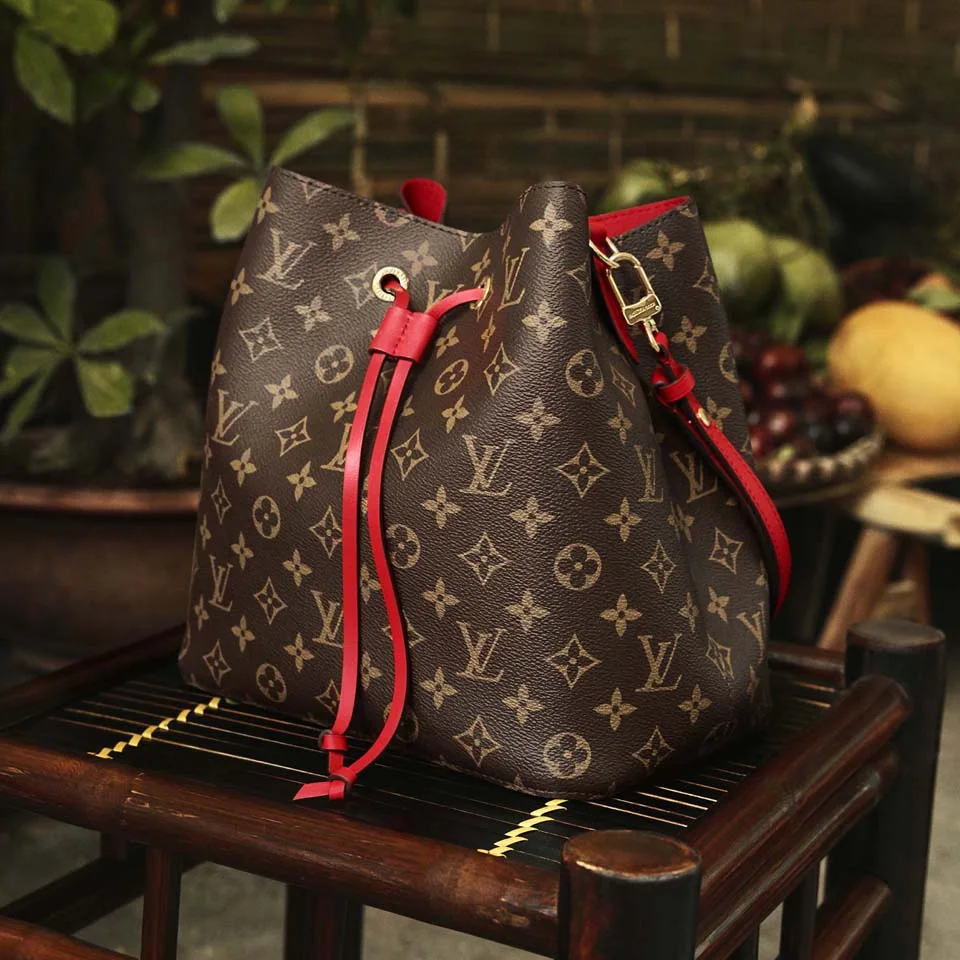 Louis Vuitton product still 11