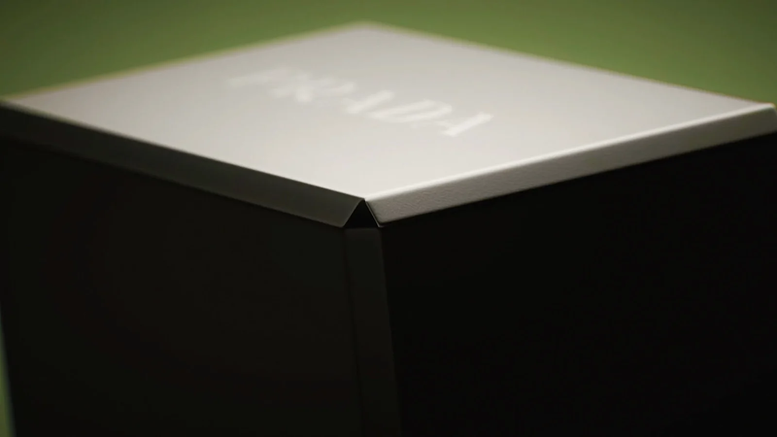 The box, closing